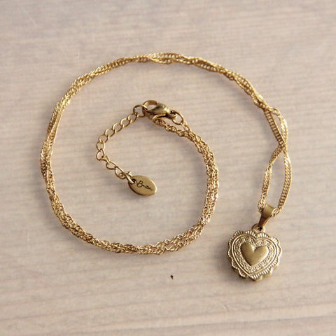 Stainless steel wave necklace with decorated heart – gold – SS211