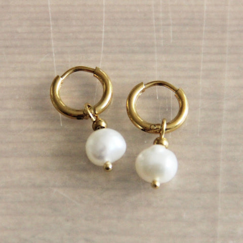 Stainless steel creole with freshwater pearl – gold – SS350