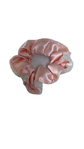 HA1 - Ribbon scrunchies