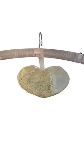 SC12Y-AJ - Heart Shape Fabric Sachet