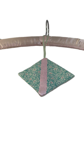 SC1A-L - Square Shape Fabric Sachet