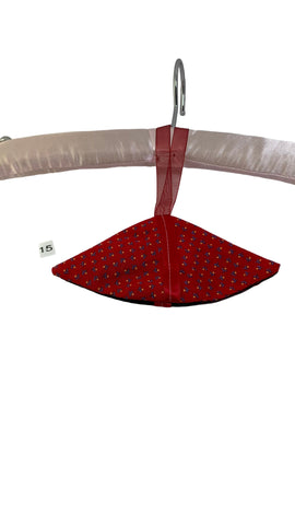 SC22A-G - Fan Shape Fabric Sachet