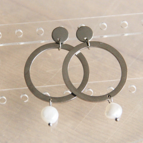 Statement earring wide ring with freshwater pearl – silver – SO717