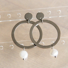 Statement earring wide ring with freshwater pearl – silver – SO717